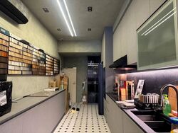 Sims Avenue (D14), Shop House #606809591